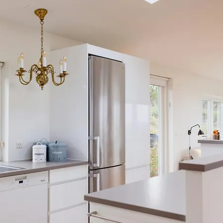 Dom wakacyjny Enjoy The Sound Of Crashing Waves And Ocean Views Græsted