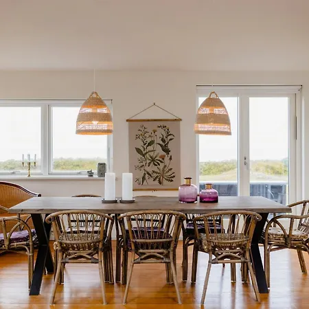 Dom wakacyjny Enjoy The Sound Of Crashing Waves And Ocean Views *