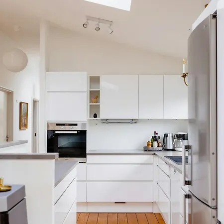 Enjoy The Sound Of Crashing Waves And Ocean Views *