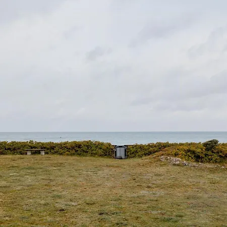 Enjoy The Sound Of Crashing Waves And Ocean Views Græsted