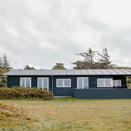 Enjoy The Sound Of Crashing Waves And Ocean Views *